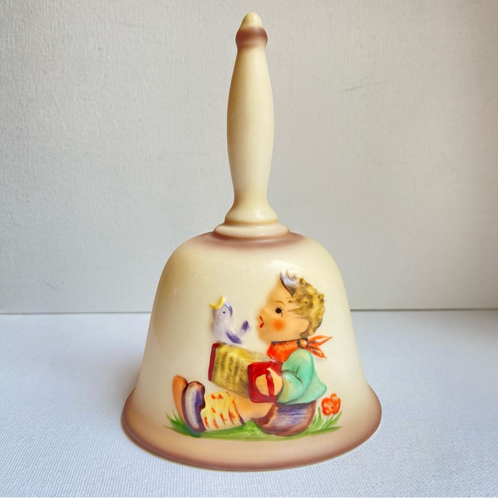 Goebel Hummel 1978 First Edition Annual Bell handcrafted collectible Germany VTG